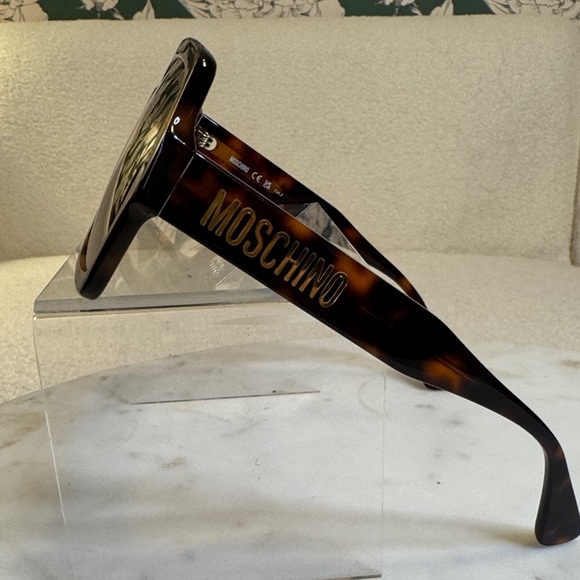 Moschino Brown Tortoise Sunglasses NIB with case & lense cloth - Picture 3 of 6